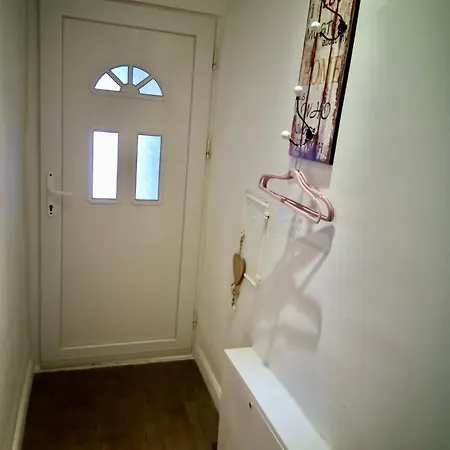 Apartman Gemuetliche 1 *